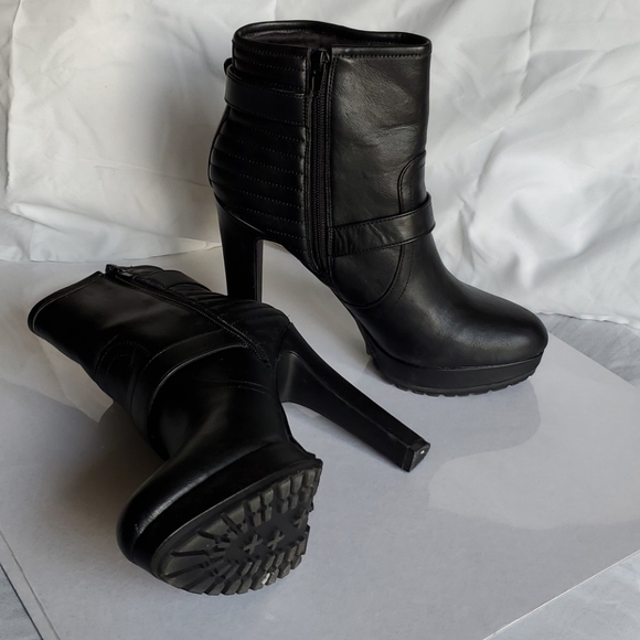 Booties - Picture 4 of 4